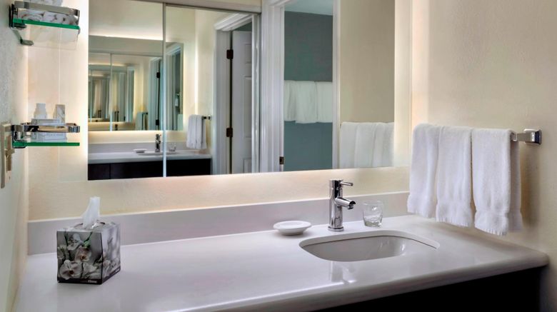 <b>Residence Inn Pittsburgh Cranberry Towns Room</b>. Images powered by <a href="https://www.leonardoworldwide.com/" title="Leonardo Worldwide" target="_blank">Leonardo</a>.