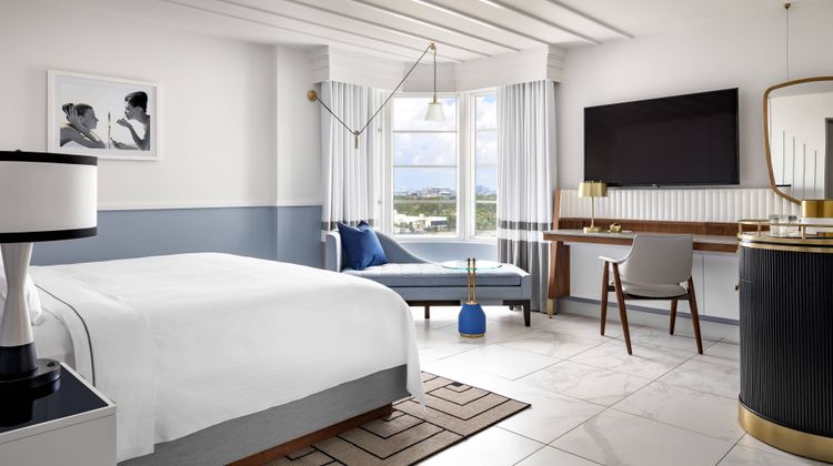 Cadillac Hotel-Beach Club, Autograph Col Room
