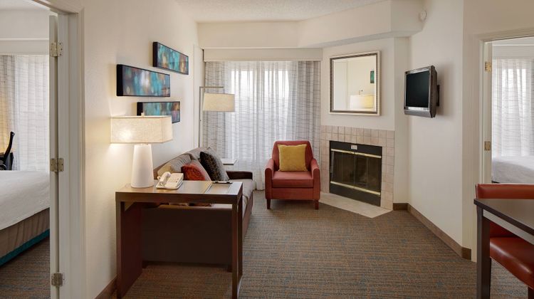 Residence Inn by Marriott DFW North Suite