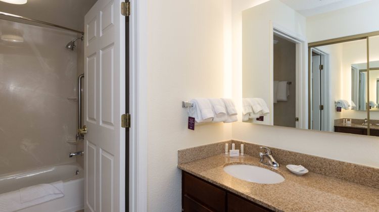 Residence Inn Charlotte Lake Norman Room