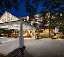 Marriott's Harbour Club Exterior