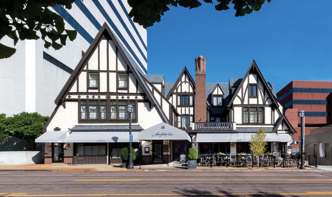 Seven Gables Inn, Tribute Portfolio Exterior