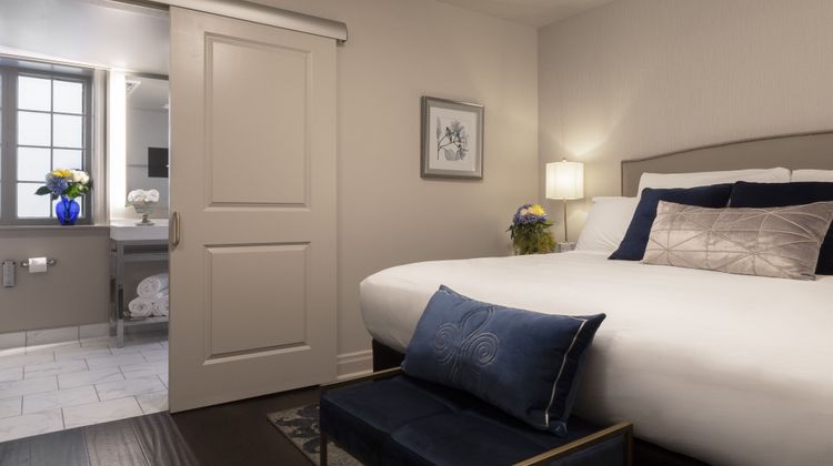 Seven Gables Inn, Tribute Portfolio Room