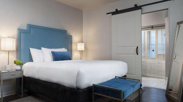 Seven Gables Inn, Tribute Portfolio Room