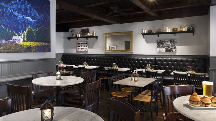 Seven Gables Inn, Tribute Portfolio Restaurant