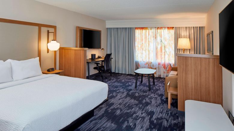 <b>Fairfield Inn & Suites Albany Airport Suite</b>. Images powered by <a href="https://www.leonardoworldwide.com/" title="Leonardo Worldwide" target="_blank">Leonardo</a>.