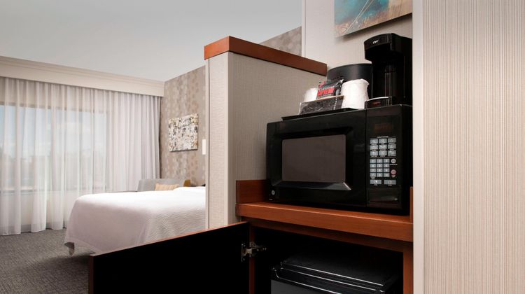 Courtyard Tyler Suite
