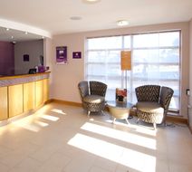 Premier Inn Christchurch / Highcliffe Lobby