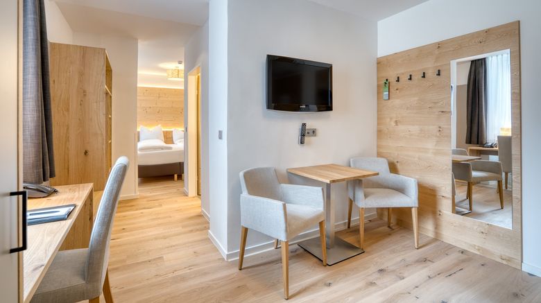 <b>Hotel Leipziger Hof Suite</b>. Images powered by <a href="https://www.leonardoworldwide.com/" title="Leonardo Worldwide" target="_blank">Leonardo</a>.