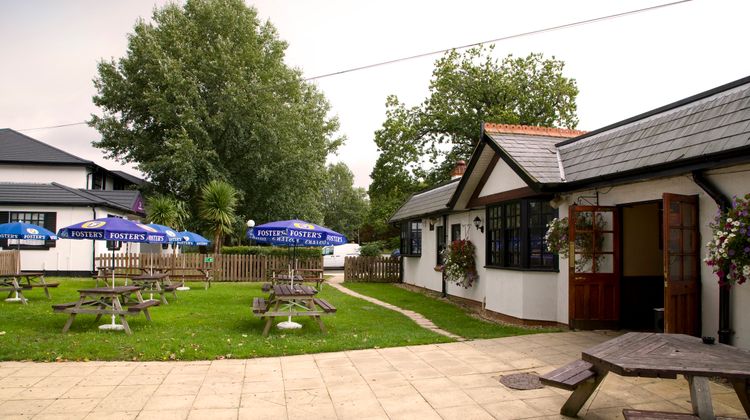 Premier Inn Cobham Exterior