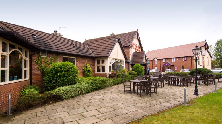 <b>Premier Inn Crewe Central Exterior</b>. Images powered by <a href="https://www.leonardoworldwide.com/" title="Leonardo Worldwide" target="_blank">Leonardo</a>.