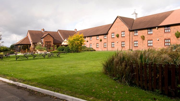 Premier Inn Crewe West Exterior