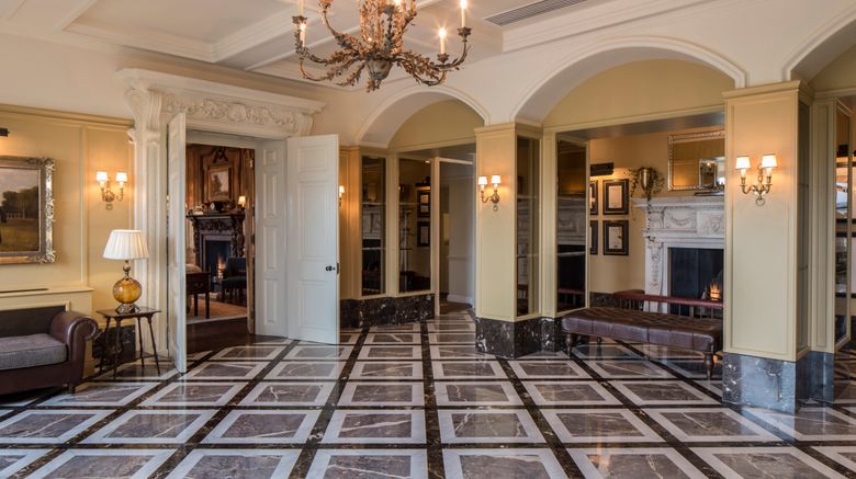 <b>Four Seasons Hotel Hampshire Lobby</b>. Images powered by <a href="https://www.leonardoworldwide.com/" title="Leonardo Worldwide" target="_blank">Leonardo</a>.