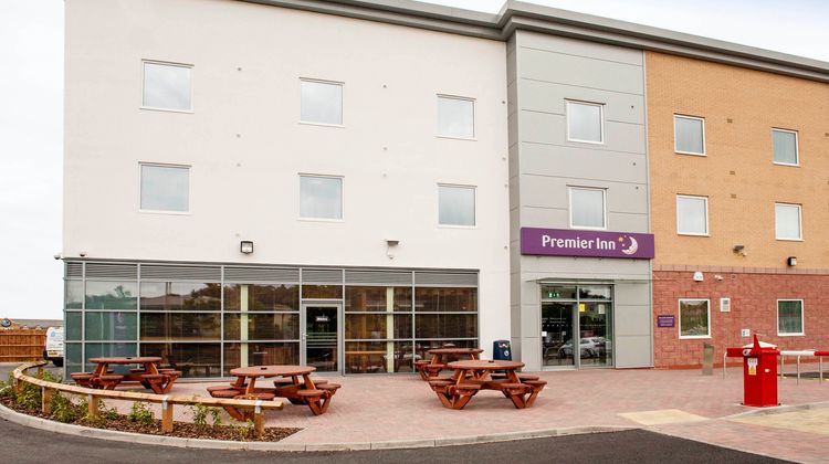 Premier Inn Dudley Town Centre Exterior