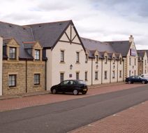 Premier Inn Dundee East Exterior