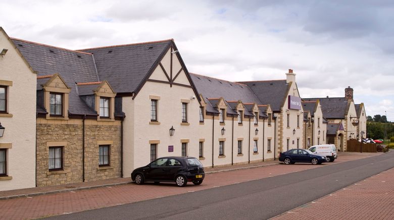 <b>Premier Inn Dundee East Exterior</b>. Images powered by <a href="https://www.leonardoworldwide.com/" title="Leonardo Worldwide" target="_blank">Leonardo</a>.
