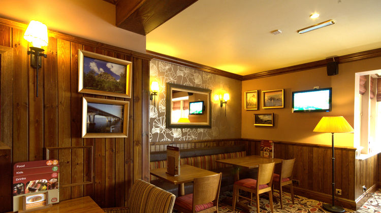 Premier Inn Dumbarton/Loch Lomond Restaurant