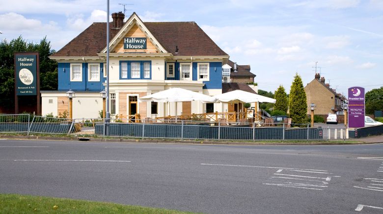 <b>Premier Inn Dunstable / Luton Exterior</b>. Images powered by <a href="https://www.leonardoworldwide.com/" title="Leonardo Worldwide" target="_blank">Leonardo</a>.