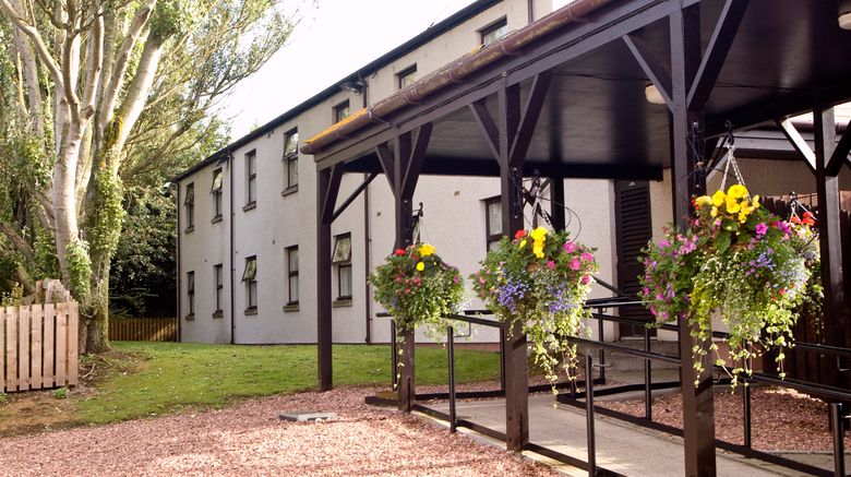 <b>Premier Inn Dundee West Exterior</b>. Images powered by <a href="https://www.leonardoworldwide.com/" title="Leonardo Worldwide" target="_blank">Leonardo</a>.