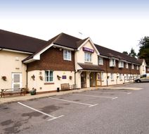 Premier Inn East Grinstead Exterior