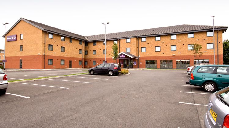 Premier Inn East Midlands Airport Exterior