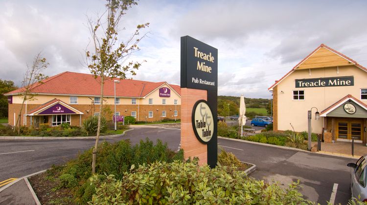 Premier Inn Eastbourne (Polegate) Exterior