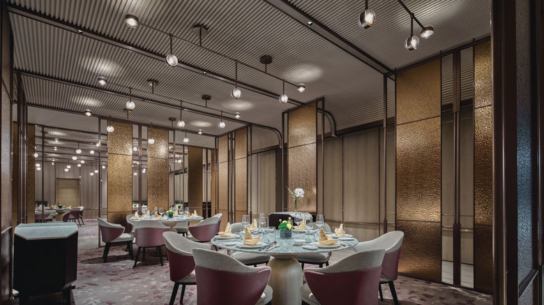 <b>Crowne Plaza Binjiang Restaurant</b>. Images powered by <a href="https://www.leonardoworldwide.com/" title="Leonardo Worldwide" target="_blank">Leonardo</a>.