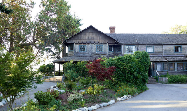 Captain Whidbey Exterior