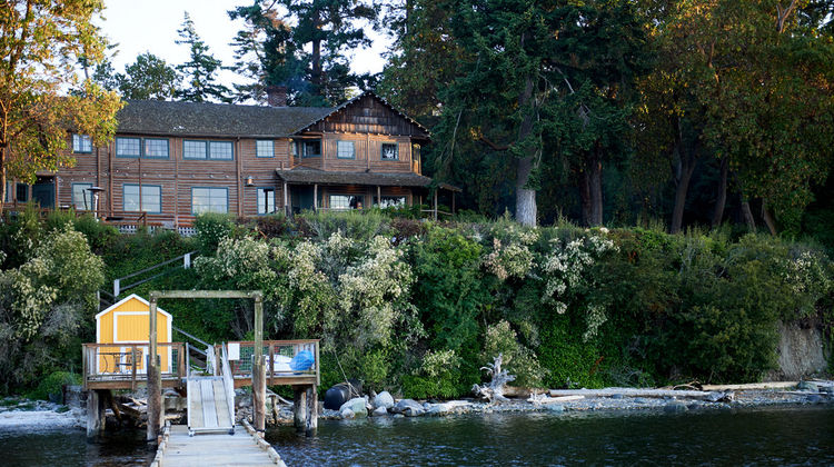 Captain Whidbey Exterior