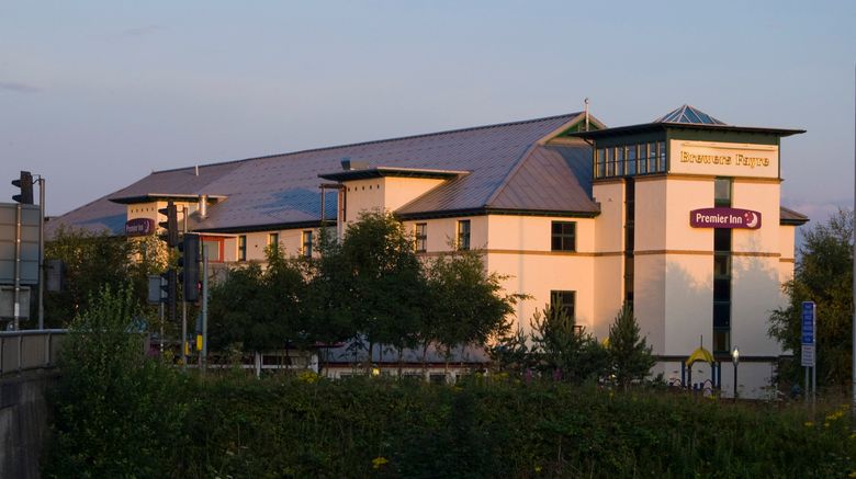 <b>Premier Inn Edinburgh (S. Queensferry) Exterior</b>. Images powered by <a href="https://www.leonardoworldwide.com/" title="Leonardo Worldwide" target="_blank">Leonardo</a>.