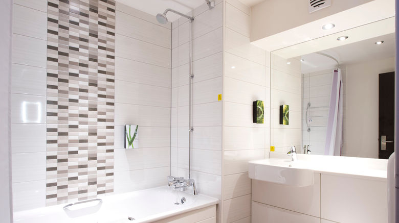 <b>Premier Inn City Centre (York Place) Room</b>. Images powered by <a href="https://www.leonardoworldwide.com/" title="Leonardo Worldwide" target="_blank">Leonardo</a>.