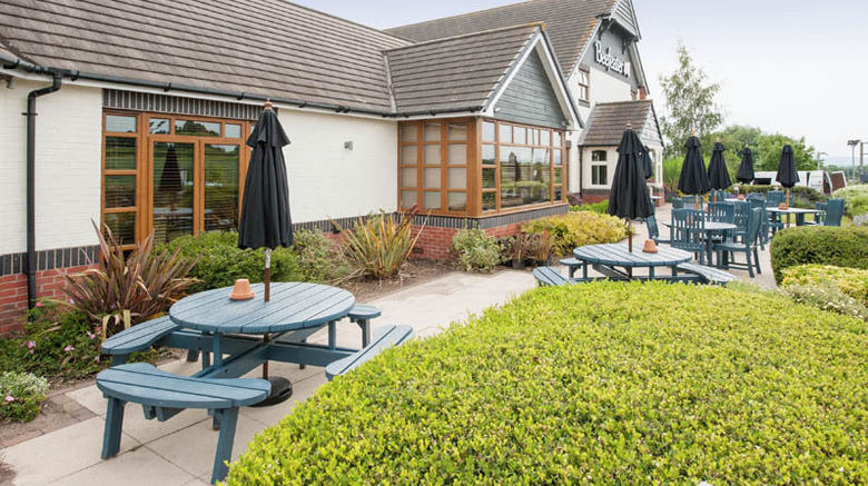 <b>Premier Inn Evesham Exterior</b>. Images powered by <a href="https://www.leonardoworldwide.com/" title="Leonardo Worldwide" target="_blank">Leonardo</a>.