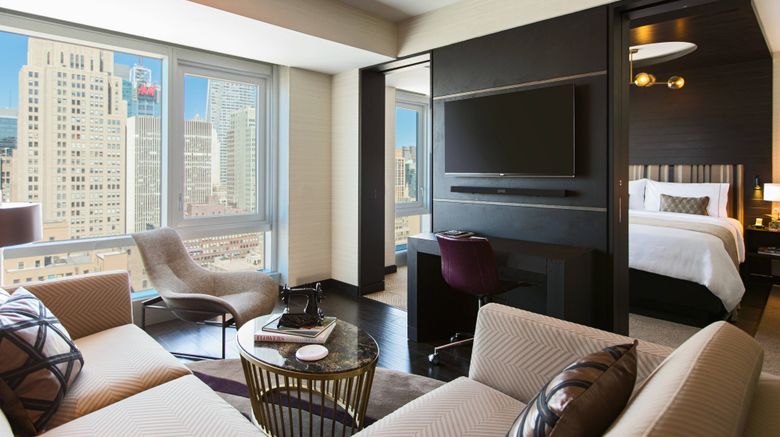 <b>Renaissance New York Midtown Hotel Suite</b>. Images powered by <a href="https://www.leonardoworldwide.com/" title="Leonardo Worldwide" target="_blank">Leonardo</a>.