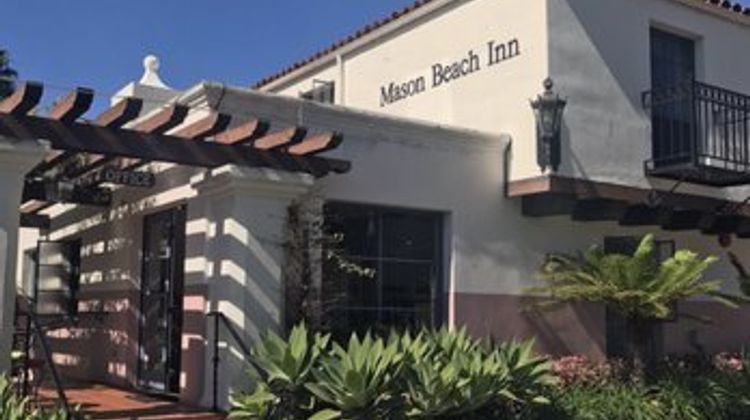 Mason Beach Inn Exterior