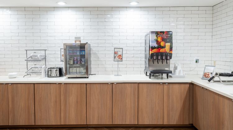 Fairfield Inn & Suites Denton Restaurant