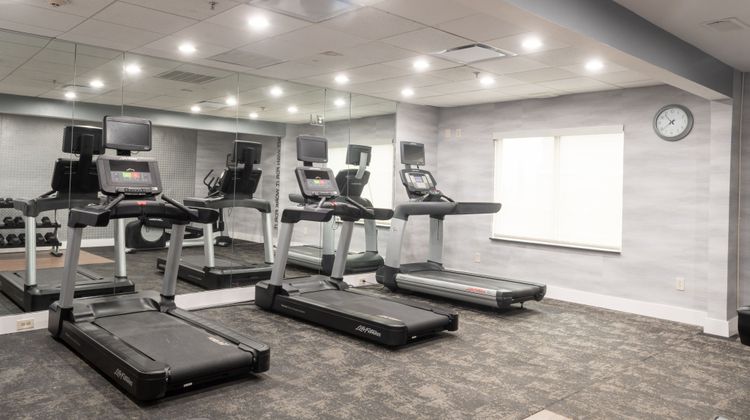 Fairfield Inn & Suites Denton Recreation