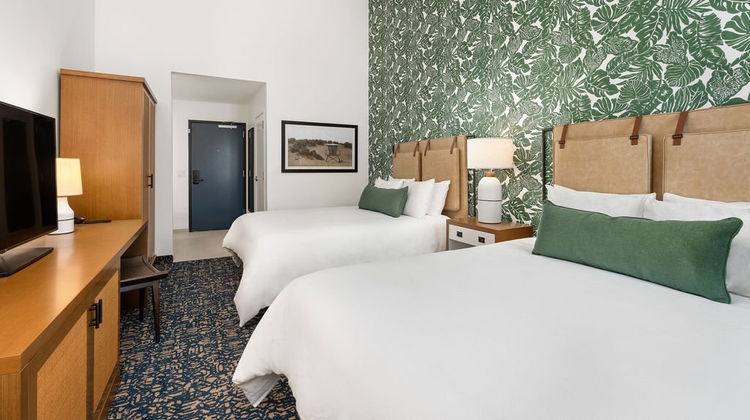 Mason Beach Inn Room