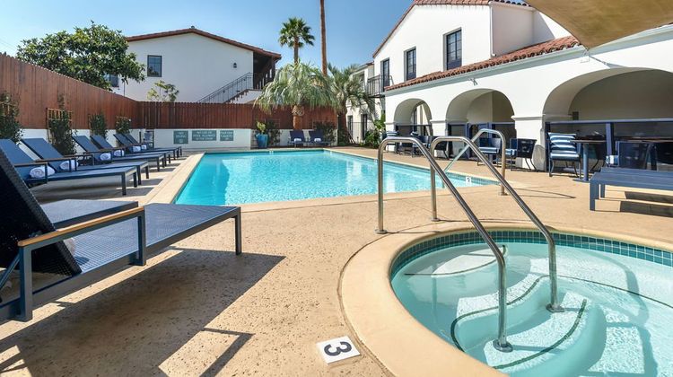 Mason Beach Inn Pool