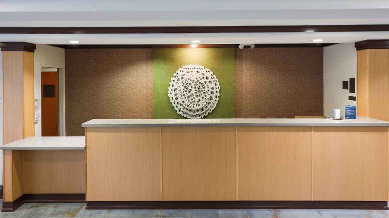 <b>Fairfield Inn & Suites Elizabethtown Lobby</b>. Images powered by <a href="https://www.leonardoworldwide.com/" title="Leonardo Worldwide" target="_blank">Leonardo</a>.