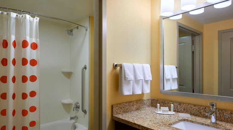 <b>TownePlace Suites Thunder Bay Room</b>. Images powered by <a href="https://www.leonardoworldwide.com/" title="Leonardo Worldwide" target="_blank">Leonardo</a>.