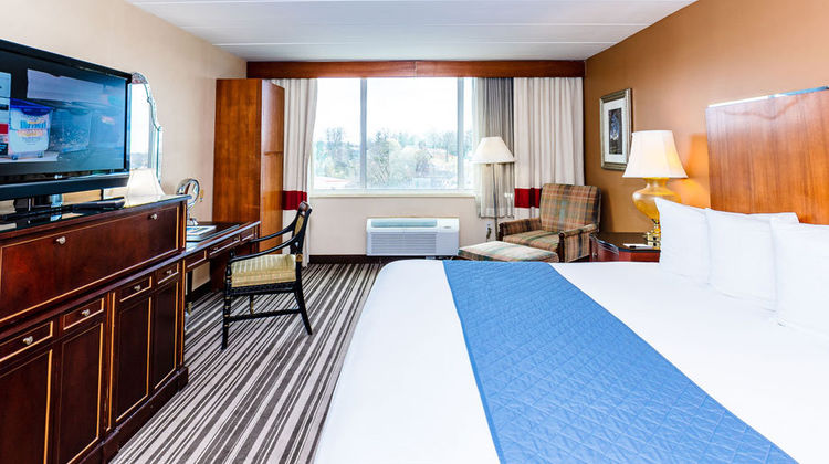 Metro Points Hotel New Carrollton Suite