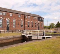Premier Inn Falkirk Central Exterior