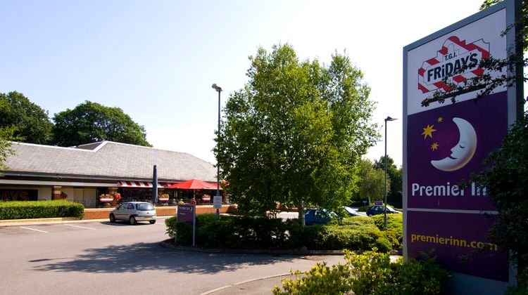 Premier Inn Fareham Exterior