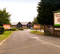 Premier Inn Farnborough Exterior