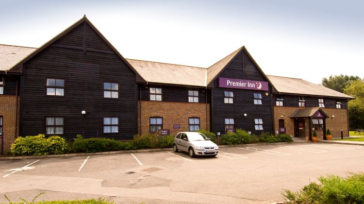 Premier Inn Farnborough Exterior