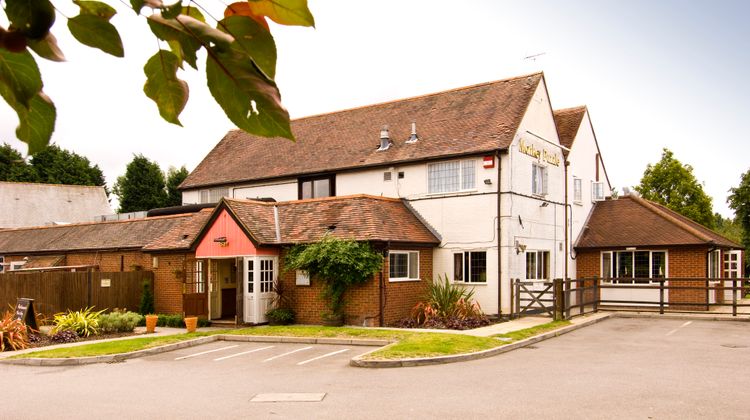 Premier Inn Farnborough Exterior