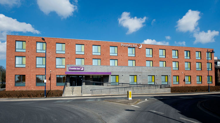 Premier Inn Felixstowe Town Centre Exterior