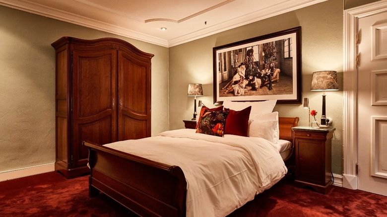 <b>MJ's Hotel Room</b>. Images powered by <a href="https://www.leonardoworldwide.com/" title="Leonardo Worldwide" target="_blank">Leonardo</a>.