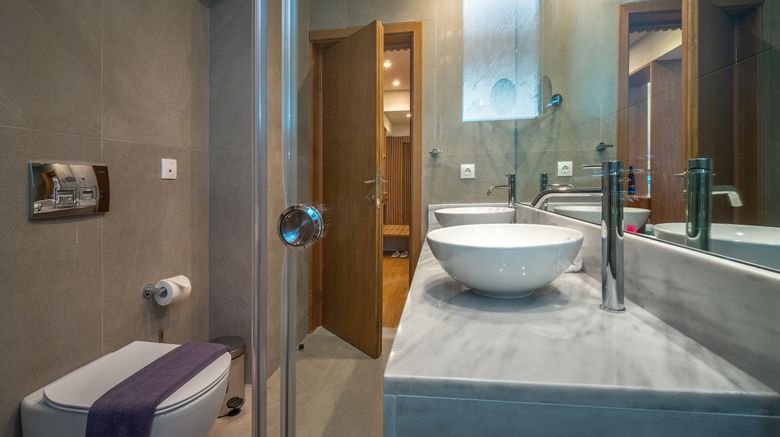 <b>Glyfada Riviera Hotel Room</b>. Images powered by <a href="https://www.leonardoworldwide.com/" title="Leonardo Worldwide" target="_blank">Leonardo</a>.
