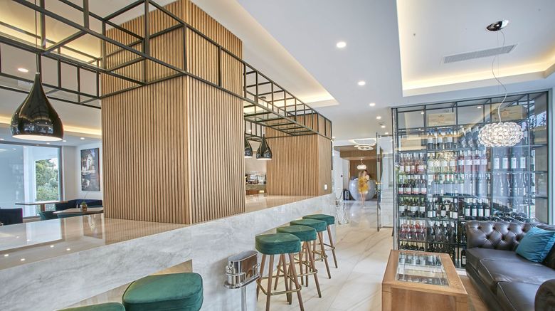 <b>Glyfada Riviera Hotel Restaurant</b>. Images powered by <a href="https://www.leonardoworldwide.com/" title="Leonardo Worldwide" target="_blank">Leonardo</a>.